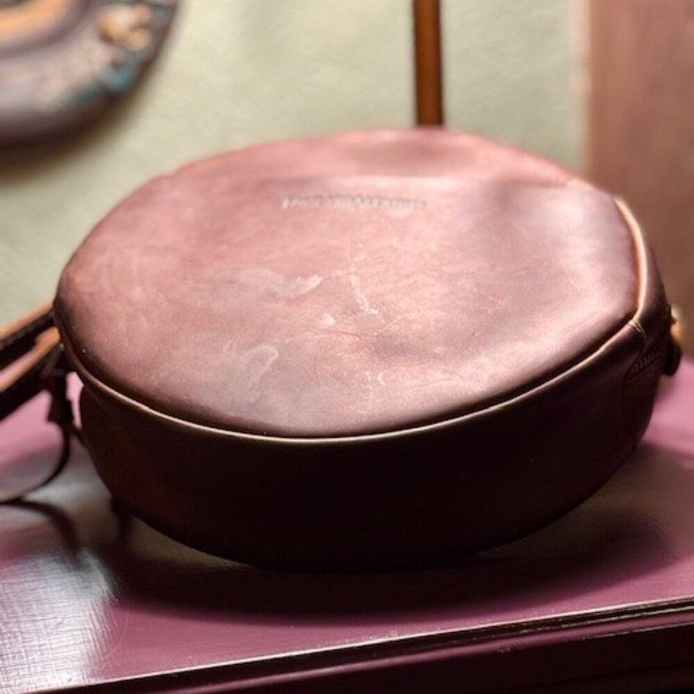 Portland Leather Circle Crossbody ~ in Large Version (9 inches) - Picture 3 of 9